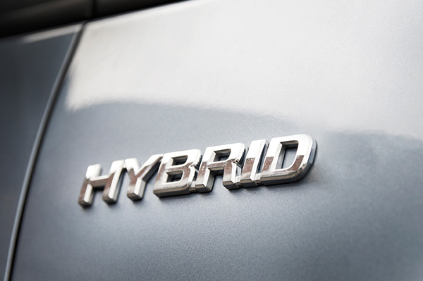 Top Reasons to Choose a Hybrid Vehicle for Your Next Car